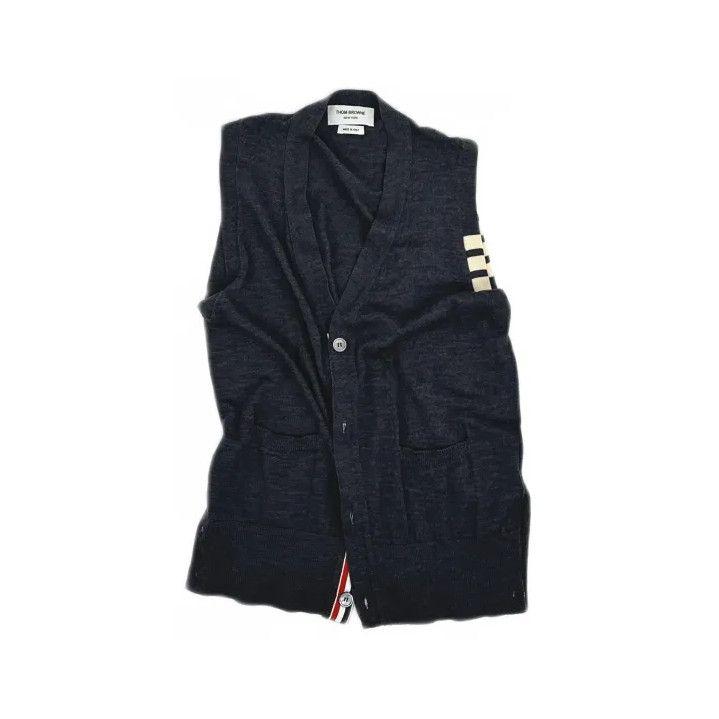 Thom Browne Thom Browne Gray Four-Stripe V-Neck Vest Size US M / EU 48-50 / 2 - 2 Thumbnail