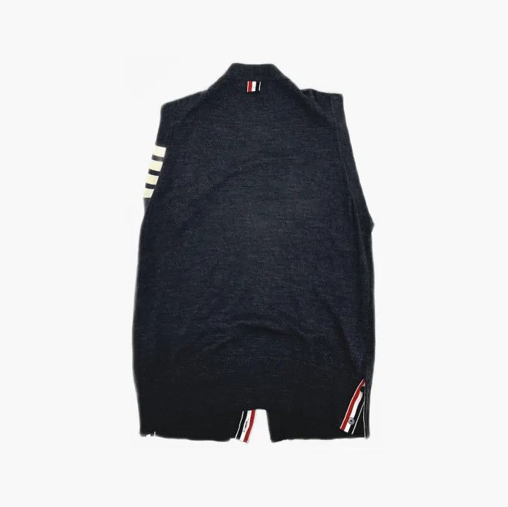 Thom Browne Thom Browne Gray Four-Stripe V-Neck Vest Size US M / EU 48-50 / 2 - 3 Thumbnail