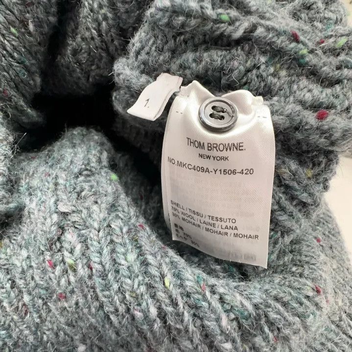 Thom Browne Thom Browne Classic V-Neck Wool Sweater for Men Size US S / EU 44-46 / 1 - 4 Thumbnail