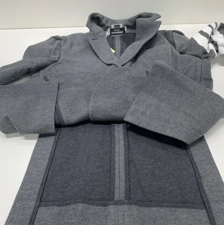 Thom Browne Thom Browne Classic Striped V-Neck Blazer Size US M / EU 48-50 / 2 - 9 Thumbnail