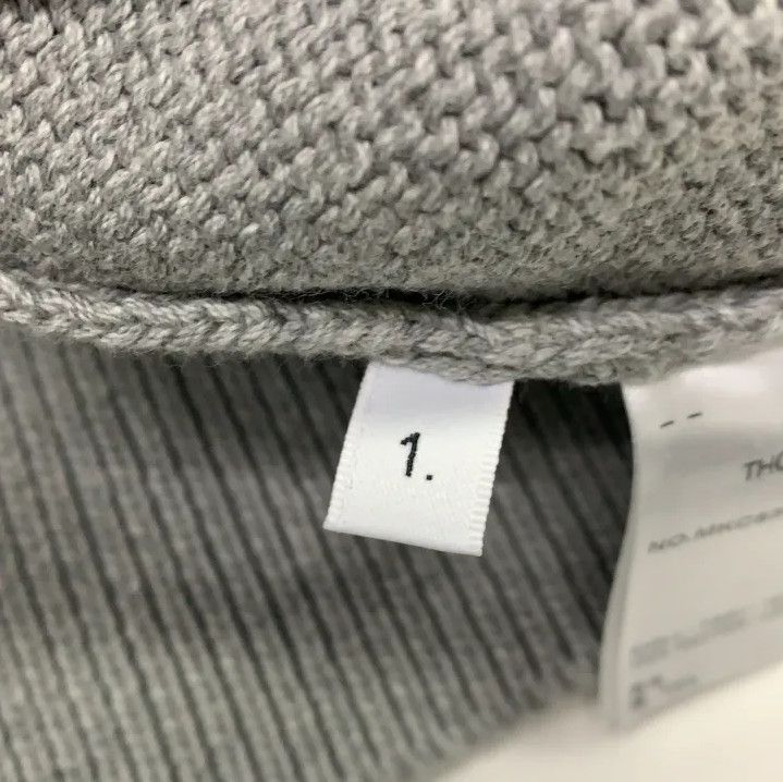 Thom Browne Thom Browne Gray Striped V-Neck Long Sleeve Knitwear Size US S / EU 44-46 / 1 - 2 Thumbnail