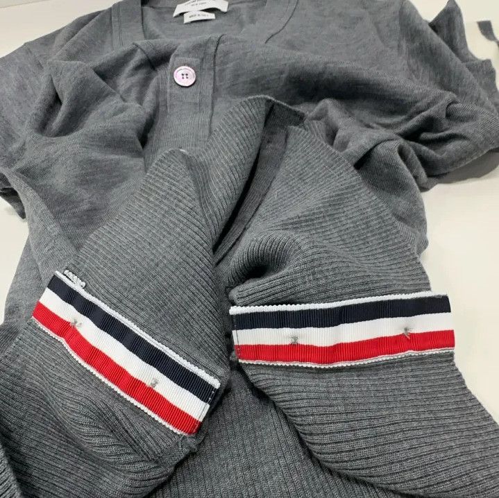 Thom Browne Thom Browne Gray V-Neck Wool Cardigan Sweater Size US M / EU 48-50 / 2 - 6 Thumbnail