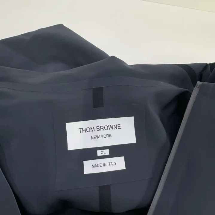 Thom Browne Thom Browne Striped Zip-Up Hooded Jacket for Men Size US S / EU 44-46 / 1 - 5 Thumbnail