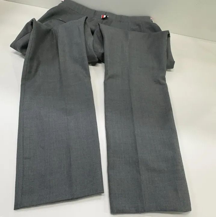 Thom Browne Thom Browne Gray Classic Wool Suit Size US S / EU 44-46 / 1 - 23 Thumbnail