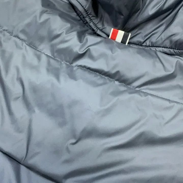Thom Browne Thom Browne Hooded Puffer Jacket for Men Size US S / EU 44-46 / 1 - 9 Thumbnail