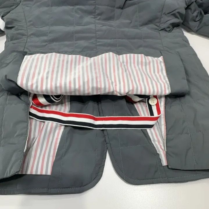 Thom Browne Thom Browne Gray Striped Puffer Jacket for Men Size US M / EU 48-50 / 2 - 9 Thumbnail