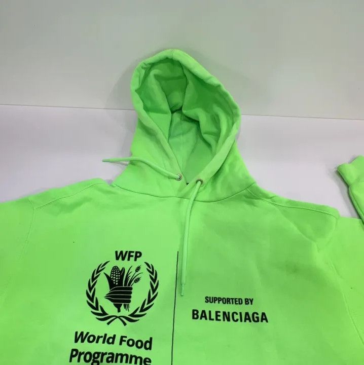 Balenciaga Balenciaga Logo Print Hooded Sweatshirt in Green Size US XS / EU 42 / 0 - 9 Thumbnail