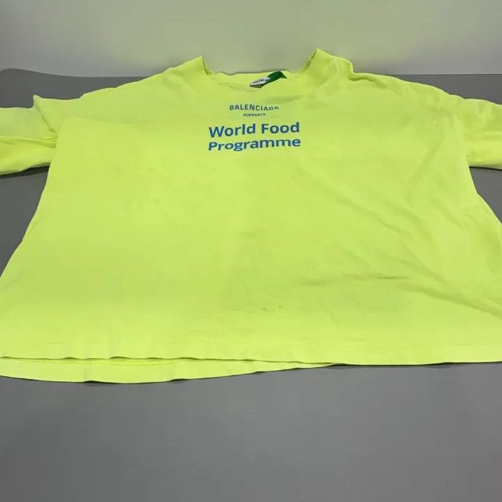 Balenciaga Balenciaga WFP Charity Neon Short Sleeve T-Shirt Size US M / EU 48-50 / 2 - 14 Thumbnail
