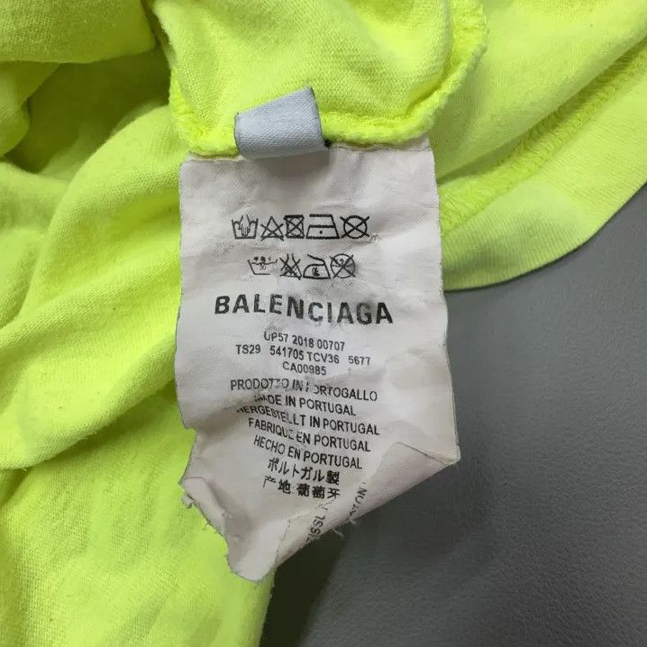 Balenciaga Balenciaga WFP Charity Neon Short Sleeve T-Shirt Size US M / EU 48-50 / 2 - 6 Thumbnail
