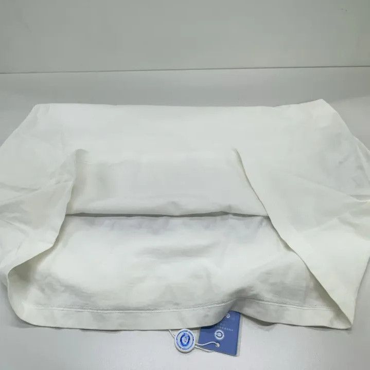 Balenciaga Balenciaga Classic Embroidered T-Shirt in White Size US S / EU 44-46 / 1 - 13 Thumbnail