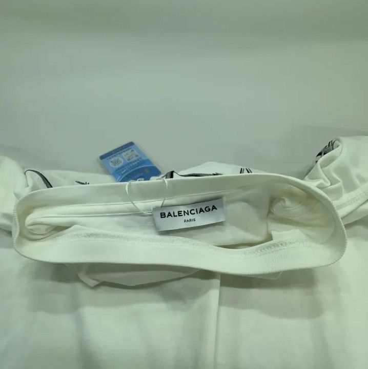 Balenciaga Balenciaga Classic Embroidered T-Shirt in White Size US S / EU 44-46 / 1 - 7 Thumbnail