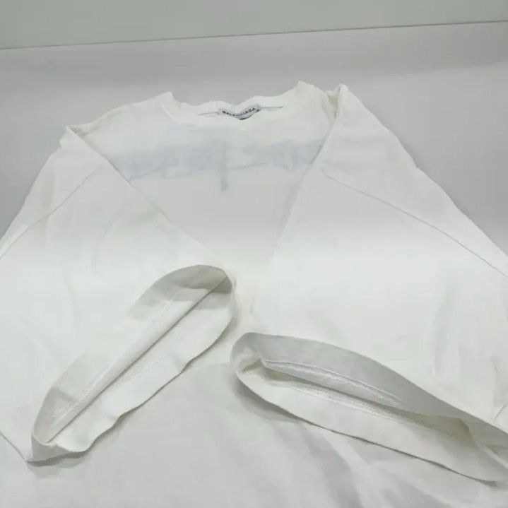 Balenciaga Balenciaga Classic Embroidered T-Shirt in White Size US S / EU 44-46 / 1 - 9 Thumbnail
