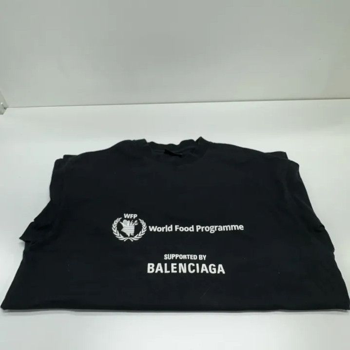 Balenciaga Balenciaga x WFP Black Logo T-Shirt Size US XXS / EU 40 - 12 Thumbnail