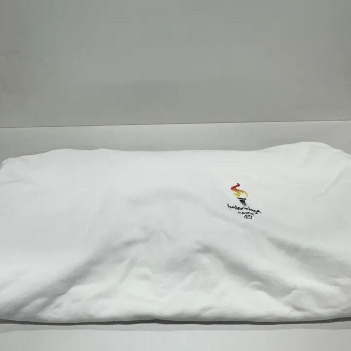 Balenciaga Balenciaga White Long Sleeve Hoodie with Prints Size US M / EU 48-50 / 2 - 8 Thumbnail