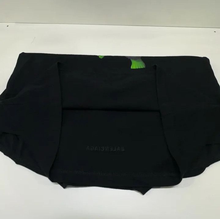 Balenciaga Balenciaga Hulk Graphic T-Shirt for Couples Size US S / EU 44-46 / 1 - 11 Thumbnail