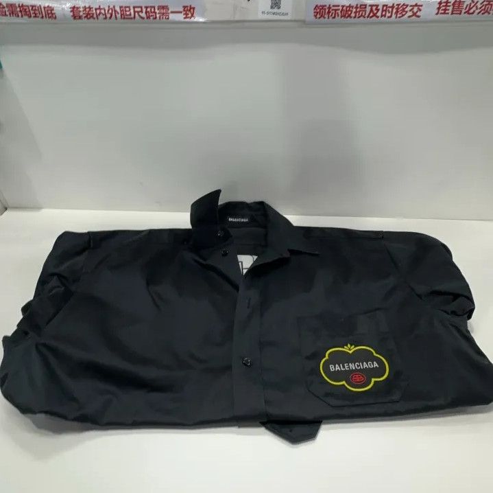 Balenciaga Balenciaga Long Sleeve Logo Shirt for Men Size US M / EU 48-50 / 2 - 9 Thumbnail