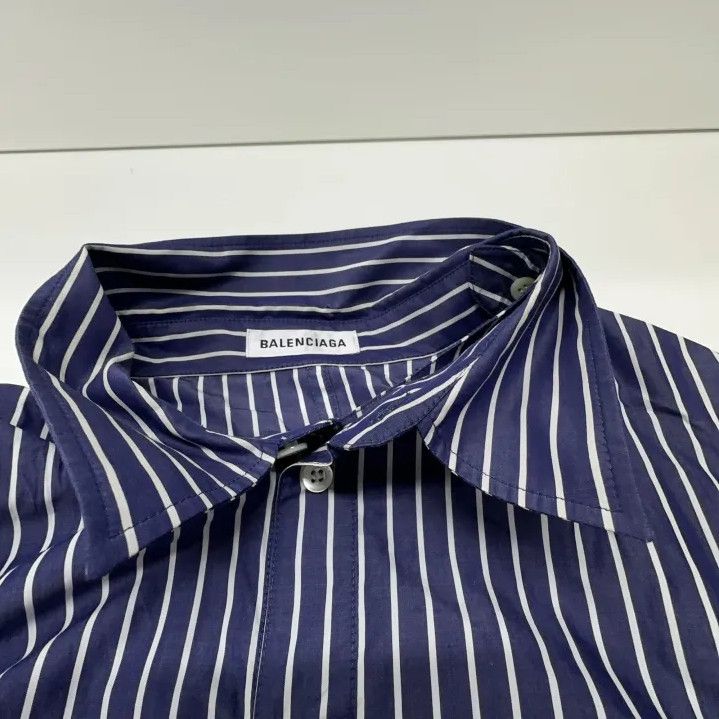 Balenciaga Balenciaga Striped Button-Up Shirt in Blue Size US S / EU 44-46 / 1 - 7 Thumbnail