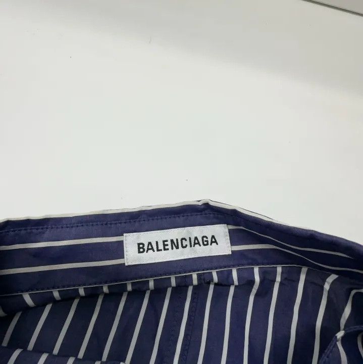 Balenciaga Balenciaga Striped Button-Up Shirt in Blue Size US S / EU 44-46 / 1 - 6 Thumbnail