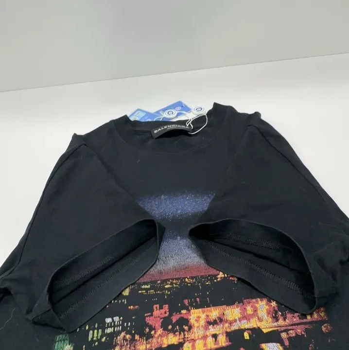 Balenciaga Balenciaga Night Paris Graphic Short Sleeve T-shirt Size US S / EU 44-46 / 1 - 13 Thumbnail