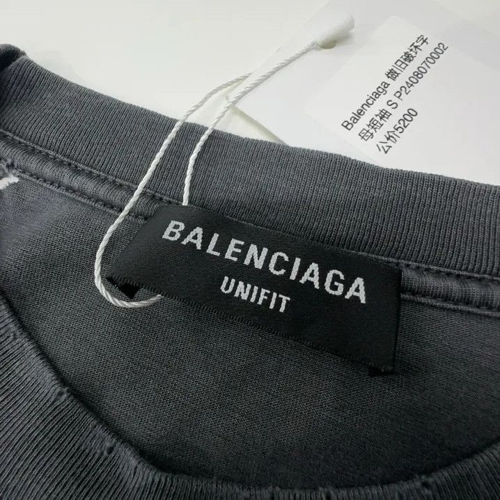 Balenciaga Balenciaga Black Distressed Print Cotton T-Shirt Size US S / EU 44-46 / 1 - 5 Thumbnail