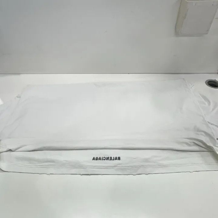 Balenciaga Balenciaga White Embroidered Casual T-Shirt Size US L / EU 52-54 / 3 - 8 Thumbnail