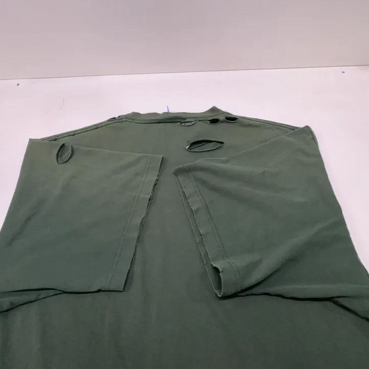 Balenciaga Balenciaga SS22 Destroyed Green Graphic T-Shirt Size US S / EU 44-46 / 1 - 13 Thumbnail