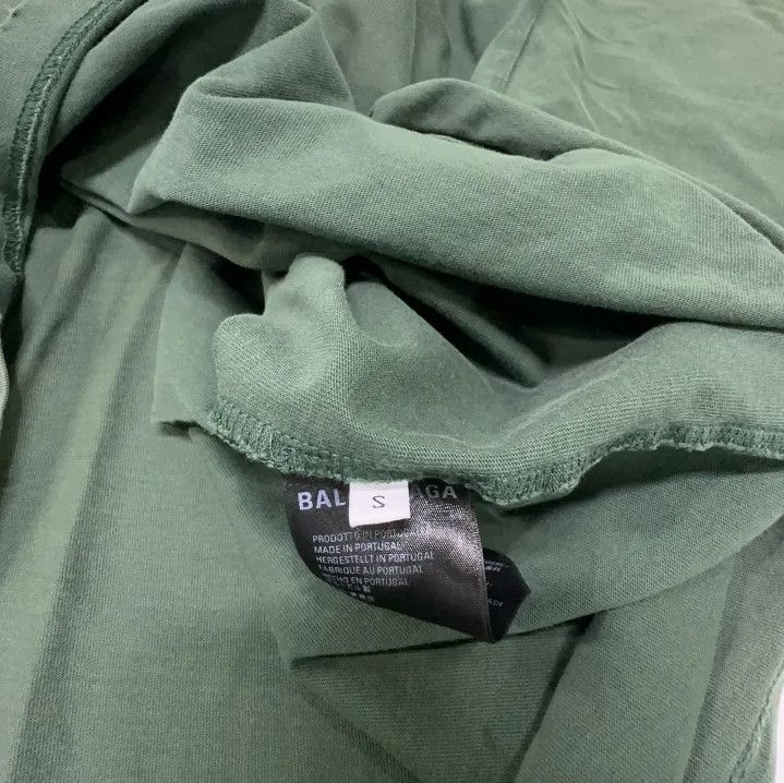 Balenciaga Balenciaga SS22 Destroyed Green Graphic T-Shirt Size US S / EU 44-46 / 1 - 5 Thumbnail