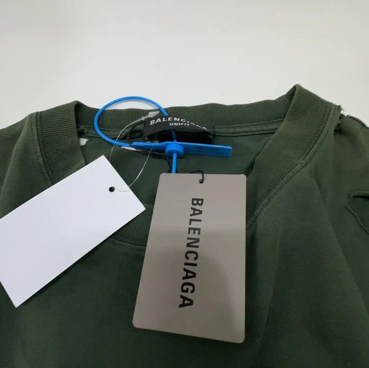 Balenciaga Balenciaga SS22 Destroyed Green Graphic T-Shirt Size US S / EU 44-46 / 1 - 7 Thumbnail