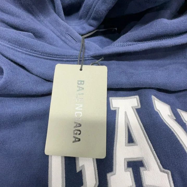 Balenciaga Balenciaga Casual Blue Long Sleeve Sweatshirt Size US S / EU 44-46 / 1 - 4 Thumbnail