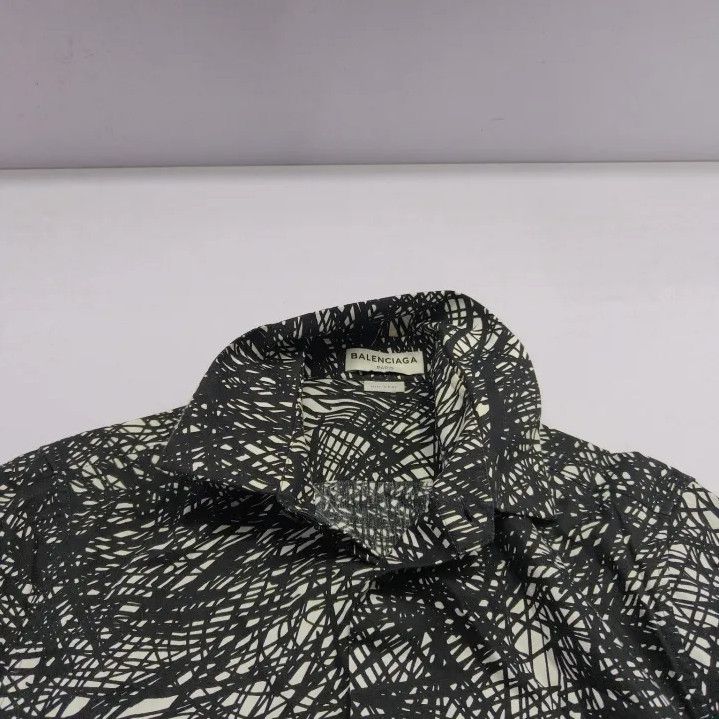 Balenciaga Balenciaga Graffiti Long Sleeve Shirt for Unisex Size US M / EU 48-50 / 2 - 7 Thumbnail