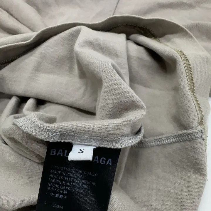 Balenciaga Balenciaga Distressed Logo Short Sleeve T-Shirt Size US S / EU 44-46 / 1 - 5 Thumbnail