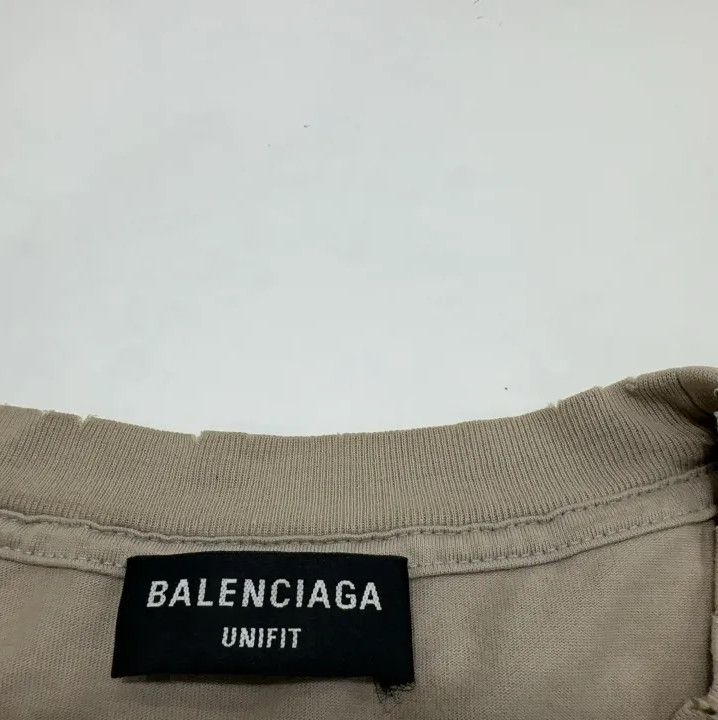 Balenciaga Balenciaga Distressed Logo Short Sleeve T-Shirt Size US S / EU 44-46 / 1 - 6 Thumbnail