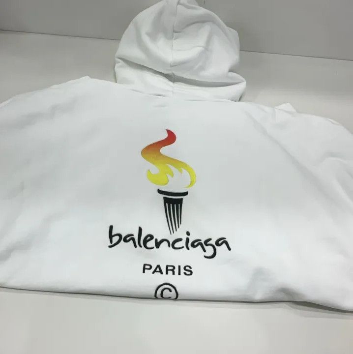 Balenciaga Balenciaga White Long Sleeve Hoodie with Logo Size US XXS / EU 40 - 8 Thumbnail