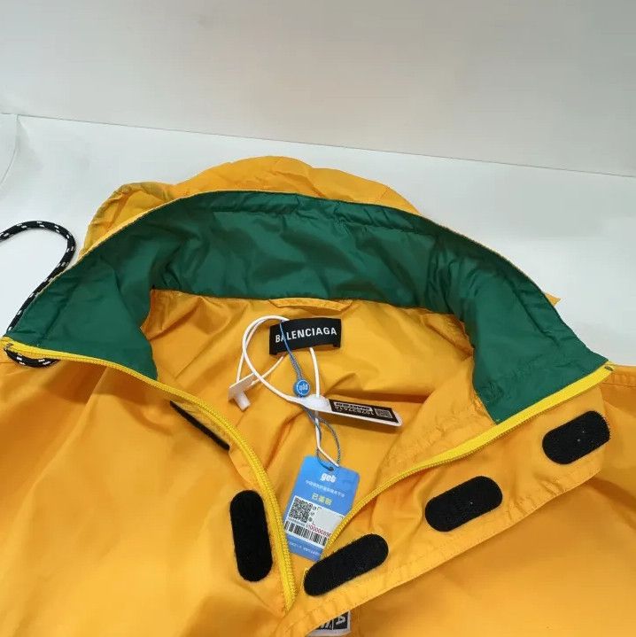 Balenciaga Balenciaga Color-Blocked Pullover Jacket for Men Size US L / EU 52-54 / 3 - 7 Thumbnail