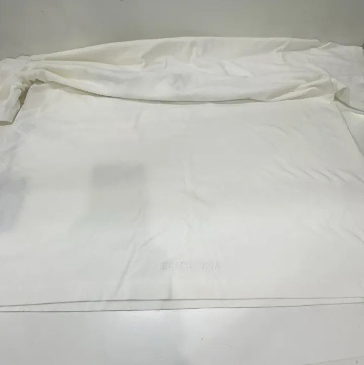 Balenciaga Balenciaga FW21 White Graphic Short Sleeve T-Shirt Size US M / EU 48-50 / 2 - 13 Thumbnail