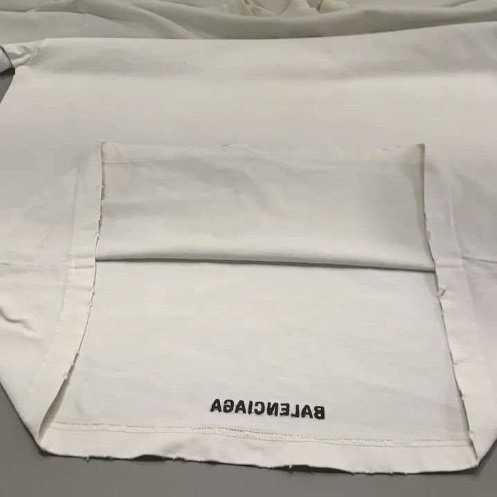 Balenciaga Balenciaga Casual Short Sleeve T-Shirt for Men and Women Size US XXS / EU 40 - 14 Thumbnail