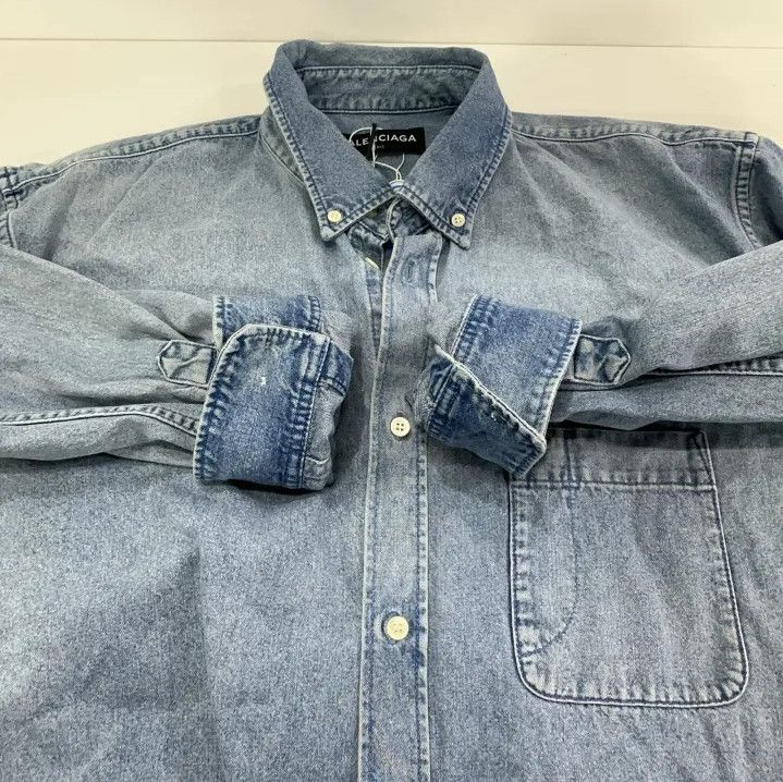 Balenciaga Balenciaga Denim Long Sleeve Button-Up Shirt Size US M / EU 48-50 / 2 - 7 Thumbnail