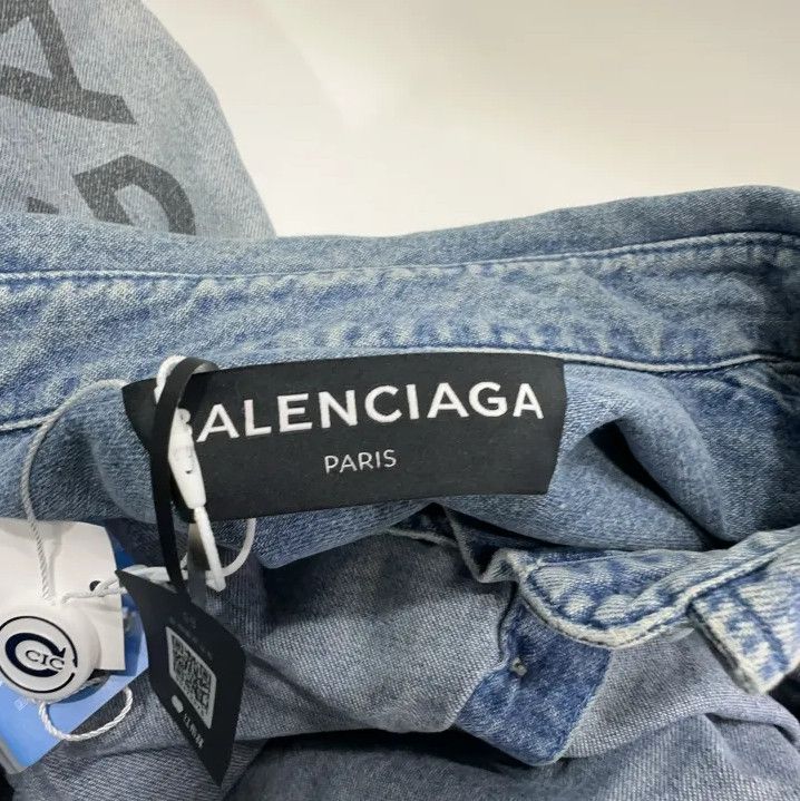Balenciaga Balenciaga Denim Long Sleeve Button-Up Shirt Size US M / EU 48-50 / 2 - 5 Thumbnail