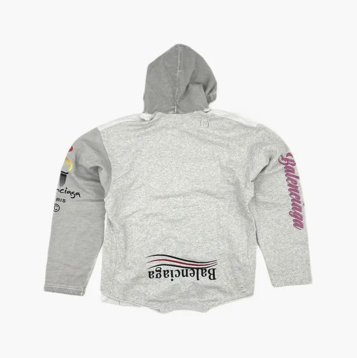 Balenciaga Balenciaga White Logo Graphic Hoodie for Men Size US M / EU 48-50 / 2 - 3 Thumbnail