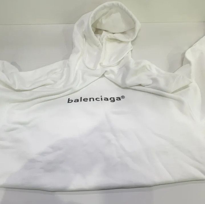 Balenciaga Balenciaga Oversized White Hoodie for Men Size US S / EU 44-46 / 1 - 10 Thumbnail