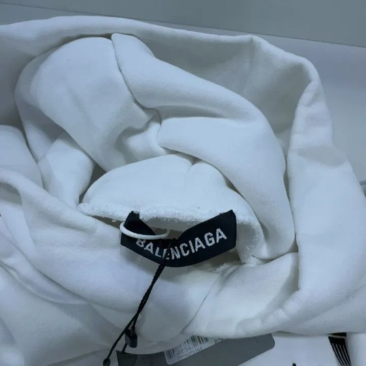 Balenciaga Balenciaga White Long Sleeve Hoodie with Print Size US S / EU 44-46 / 1 - 6 Thumbnail