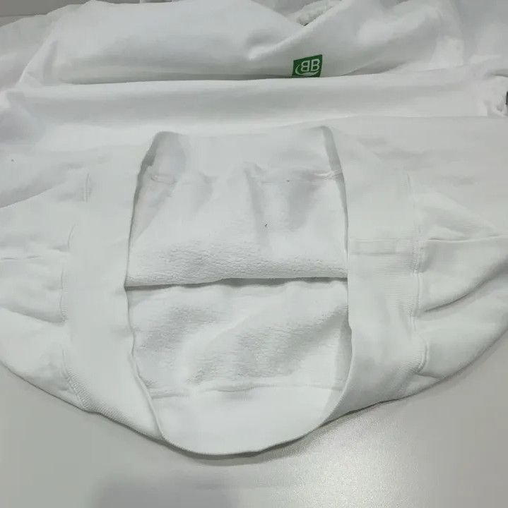 Balenciaga Balenciaga Minimalist Print Hoodie for Casual Wear Size US S / EU 44-46 / 1 - 11 Thumbnail