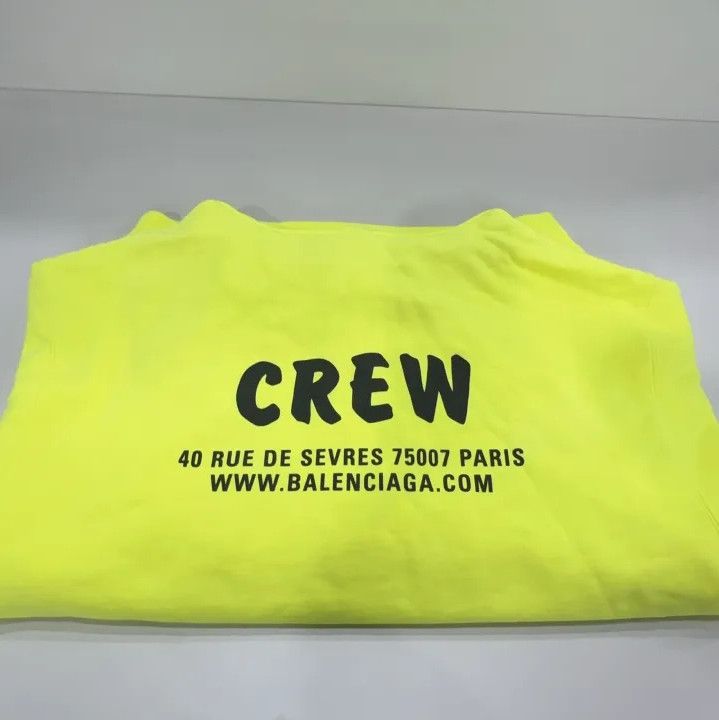 Balenciaga Balenciaga Crew Neon Yellow Hoodie for Men Size US XXS / EU 40 - 10 Thumbnail