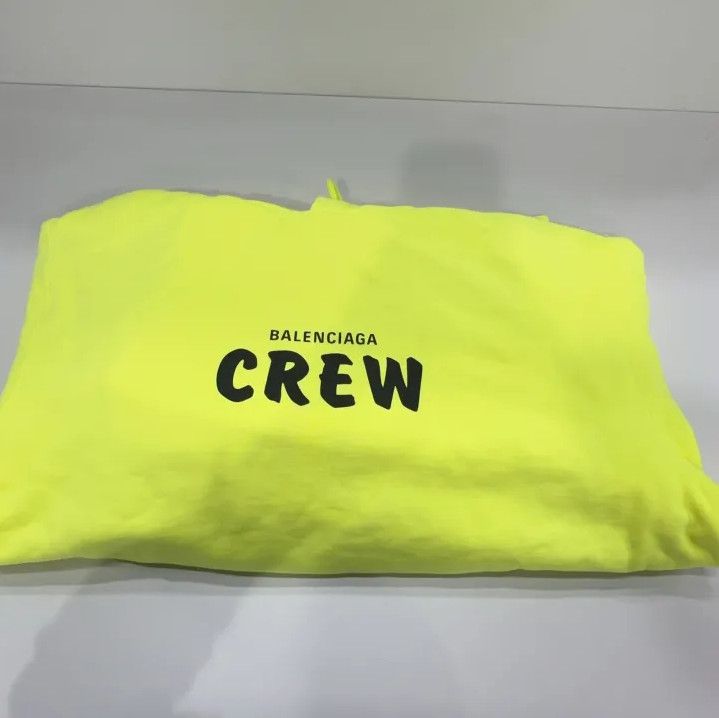 Balenciaga Balenciaga Crew Neon Yellow Hoodie for Men Size US XXS / EU 40 - 7 Thumbnail