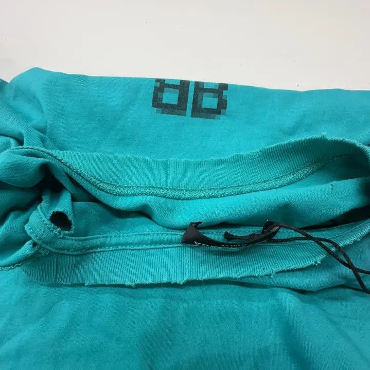Balenciaga Balenciaga Distressed Logo OverSized T-shirt Size US XS / EU 42 / 0 - 13 Thumbnail