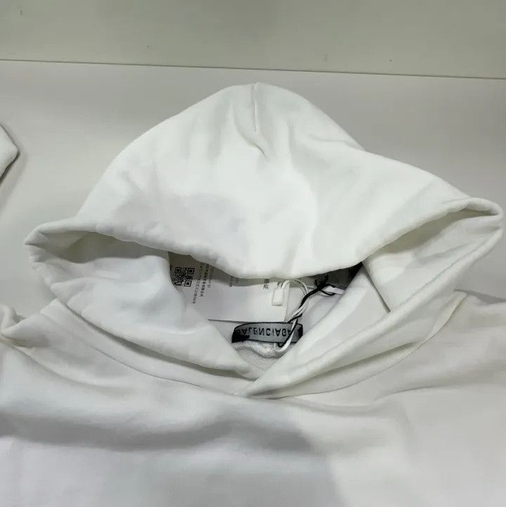Balenciaga Balenciaga White Long Sleeve Hoodie with Torch Print Size US XS / EU 42 / 0 - 14 Thumbnail