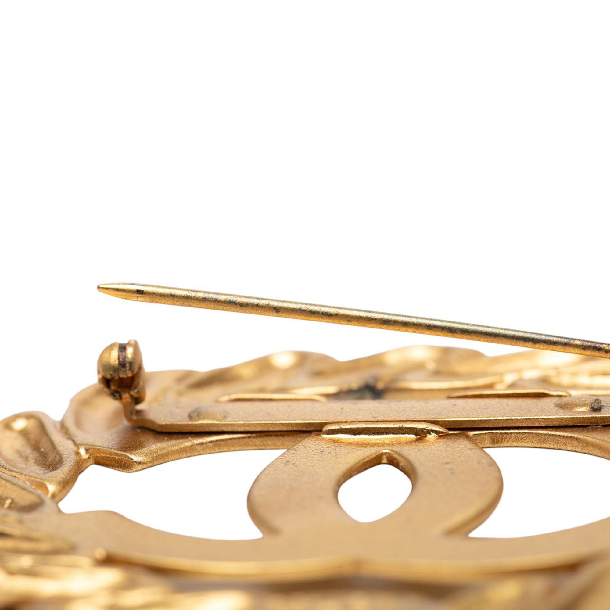 Chanel Chanel CC Gold Plated Round Brooch Size ONE SIZE - 3 Thumbnail
