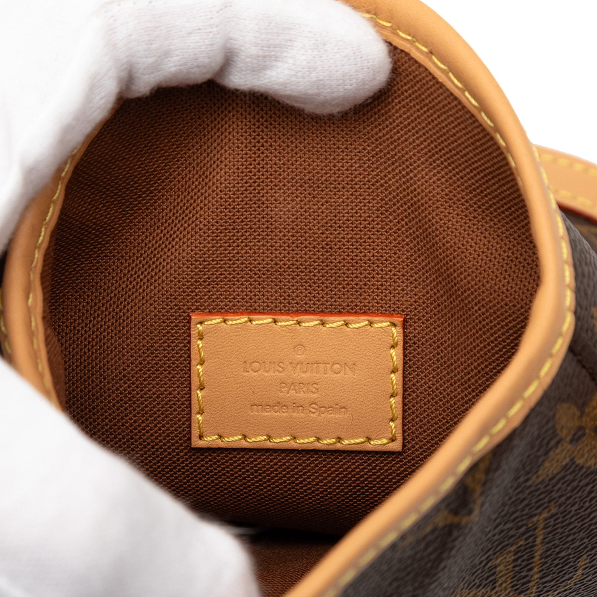 Louis Vuitton Louis Vuitton Monogram Fold Me Pouch Size ONE SIZE - 5 Thumbnail