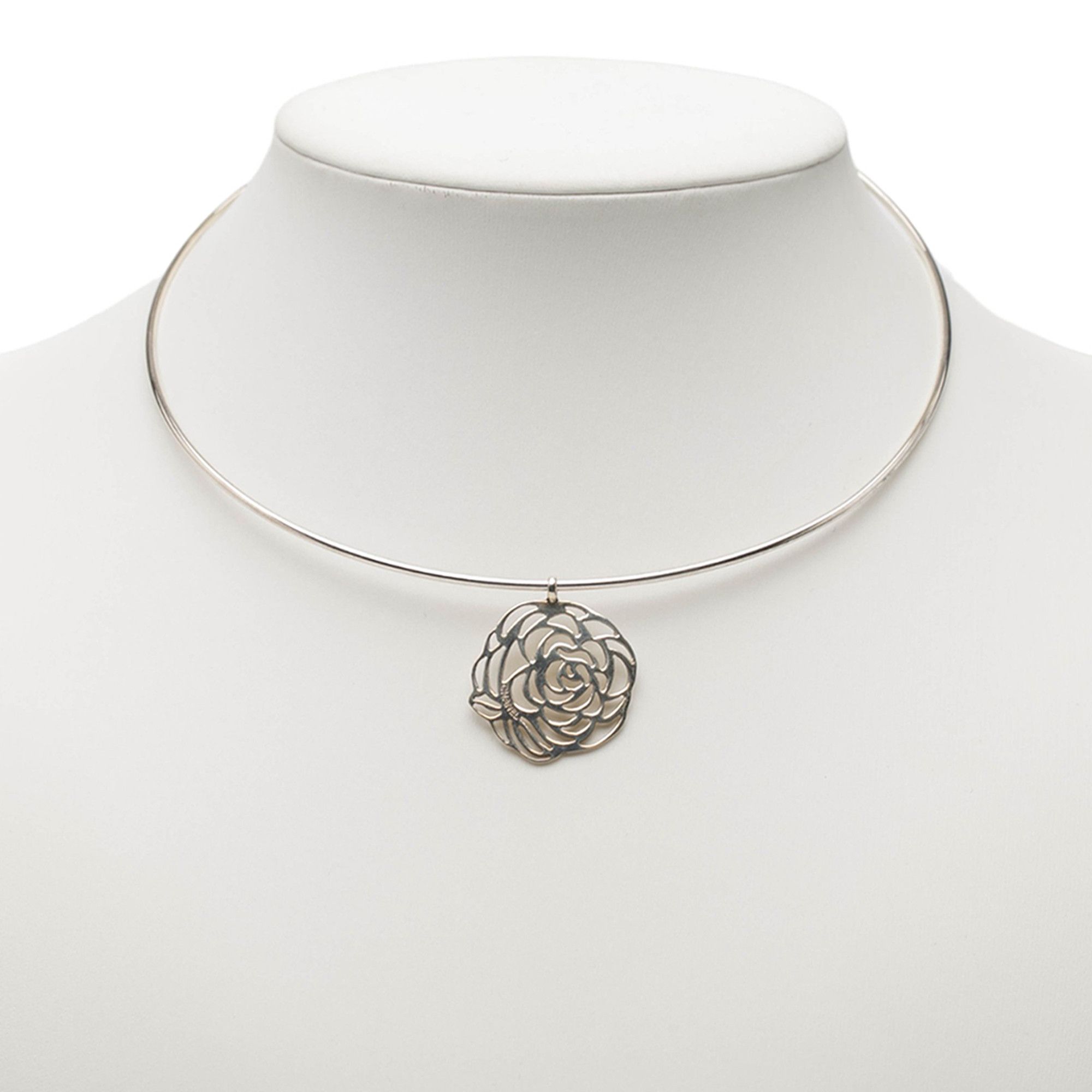 Chanel Chanel Sterling Silver Camellia Cutout Pendant Choker Size ONE SIZE - 5 Thumbnail