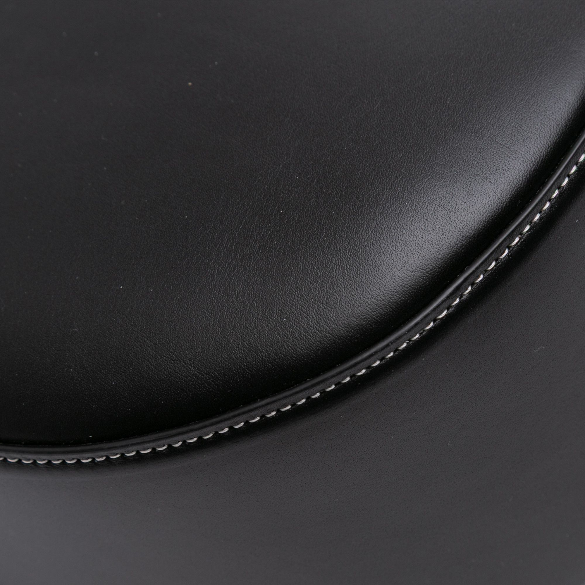 Valentino Valentino Medium Leather Ohval Flap Bag Size ONE SIZE - 7 Thumbnail